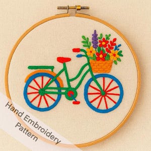 Druckbare Fahrrad mit schönen Blumen Hand Stickerei Muster PDF Datei Sofortiger Download Handwerk Projekt Idee Wand Dekoration Wohnkultur