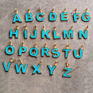 Colgante de alfabeto Vermeil de ley 925 con esmalte azul cielo, colgante con dije de letra de la A a la Z", joyería de San Valentín, colgante de esmalte, idea de regalo para ella,