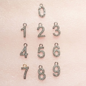 Colgante con dije de número de diamante, colgante con letra y número de dígito de 13 mm en plata de ley, colgante con dije de diamante, accesorios de joyería de diamante que usted elija