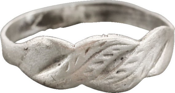 Medieval European Handshake Ring C.1400-1600, Siz… - image 2