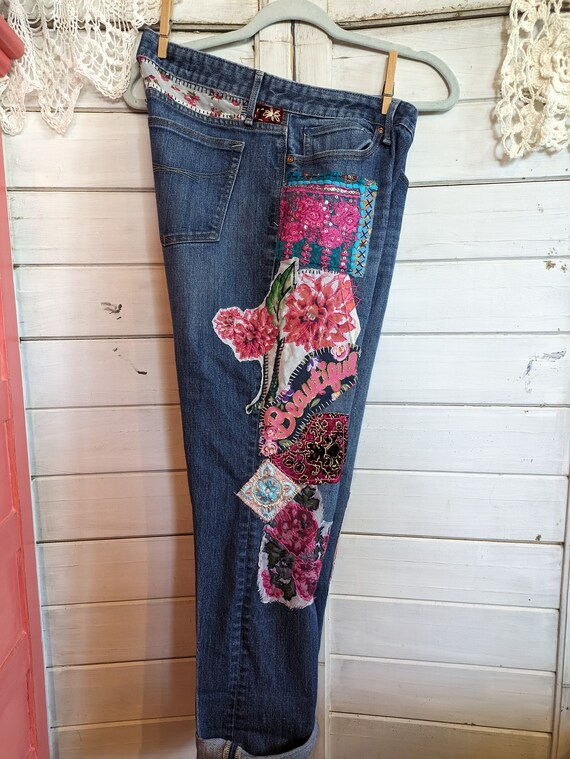GAP Rosy Pink Floral Embroidered Upcycle Boyfriend Jeans Size 33