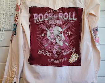 Chemise à col rose pâle rock pour femme Upcycle Taille M