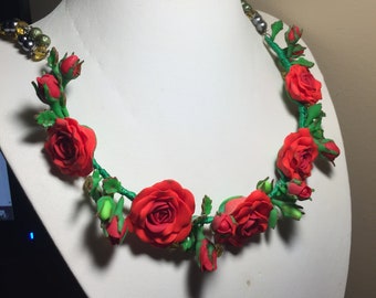 Red Roses Necklace | High Quality Handmade Necklace - Natural Hippie Cute Girl Green Nature Homemade Jewelry
