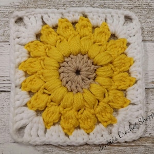 Crochet sunburst granny square, PDF crochet pattern, Daisy granny square, Flower granny square