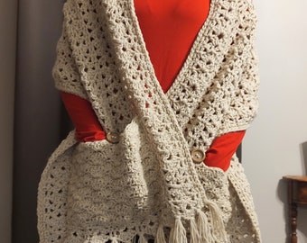 Crochet pocket shawl pattern, PDF downloadable crochet pocket shawl, PDF, pocket shawl, ladies wrap