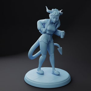 Macy | Student Succubus | Medium | DND | Twin Goddess Miniatures