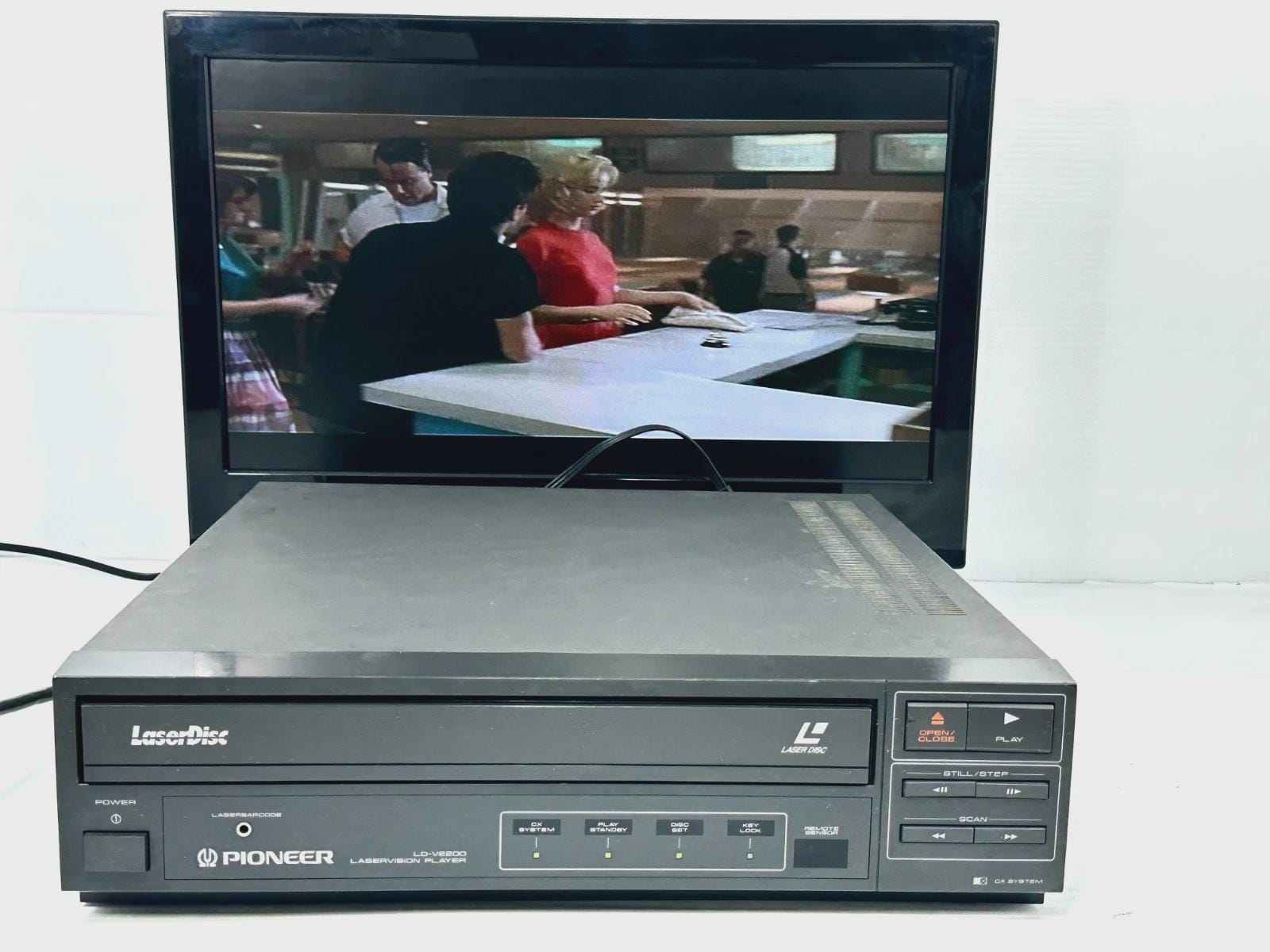 VINTAGE Pioneer LD-V2200 Laserdisc Laservision Player Works