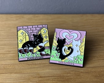 Cat Tarot! Emaille Pin Tatotkarte Lovers oder Cups Katzen Sphinx, Button Katze, witch, witchy, magic,  gothic, goth, Manga Anime Black white