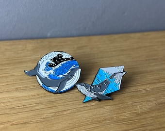 Whale Love! Emaille Pin Button Anstecker: Wal, Walfisch, Save the Ocean, Sea, Meer, Cute Animal, Water, Sealife, Delfin, Anime, Searescue,