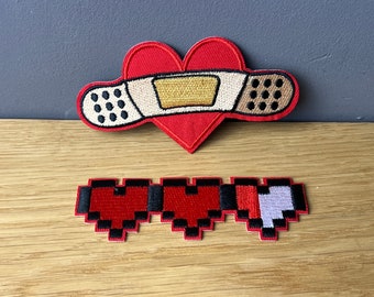 Zum Bügeln Aufnäher, Patch, Badge: Herz mit Pflaster / Heart Gaming, Zelda, Level up, Nintendo, Twitch, Plaster, Heartbroken, Punk, Emo, DIY