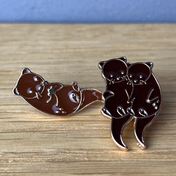 Otter Love - Emaille Pin, Button, Anstecker, Fischotter, Funny animal, cute, Geschenk, Kawaii, otterly, Friendship, Friends happy Good vibes