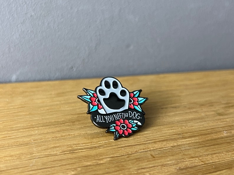 All you need is dog Metall Emaille Pin, Anstecker: Dogs over People, Doglove, Hund, Oldschool Tattoo, Tierschutz rescue, Geschenk Pfote Paw Bild 5