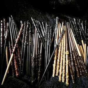 Magic Wands - Party Favors - Cosplay - Best Selling Wands - Cosplay - Witch - Wizard - Fairy - Wands - Bulk - Prizes - Gifts for HP fans!