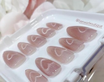Cat Eye Heart Press On Nails: Pink Sparkly 3D Magnet Nails