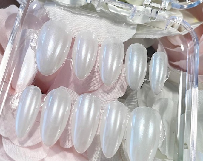 Aurora | Handmade Unicorn Nails | Glazed Donut Nails | Chrome | Holo | Milky nails | Wedding Nails | press on nails Canada USA