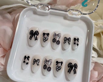 Edgy Bow Press on Nails | Ombré Nails | Cute Nails | Girlie Gothic | Ready to Ship (RTS)