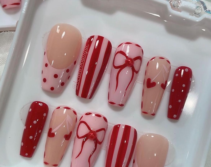 Hand-painted Red and Pink Galentine Press On Nails: Valentines Day | Cute Nails | Colourful Nails