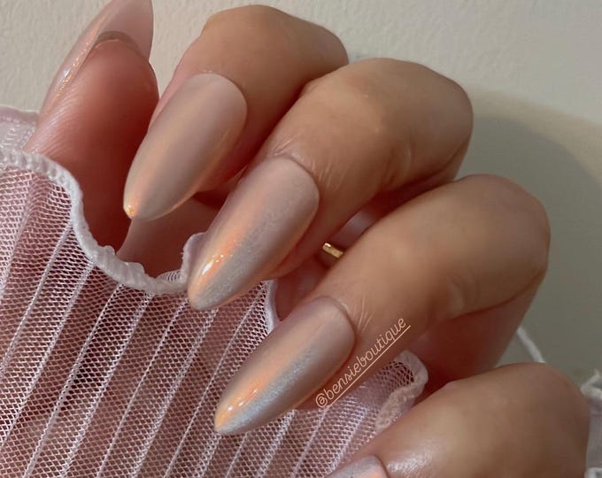 Pink Aura Cat eye Chrome Press on Nails| Unicorn Nails | Glazed Donut Nails | Chrome | Holo | Milky nails | press on nails Canada USA
