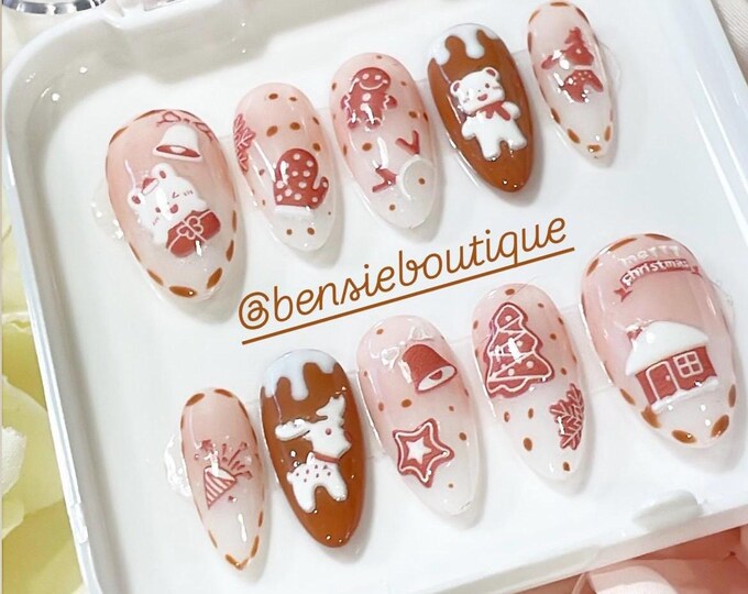 Christmas Ombré Press on Nails | Dainty Nails | Gingerbread Nails | Trendy Nails | Beige and White Nails | Limited shapes and lengths