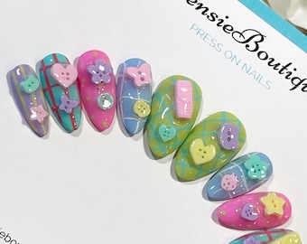 Cute as a Button Press on nails: 3D buttons and bold bright summer nails art