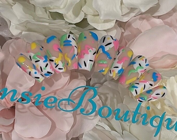 Retro Vibes | Handmade nude base press on nails | 90s nail art | Funky Nails | Pink Nails | geometric patterns | extra short to 3XL nails