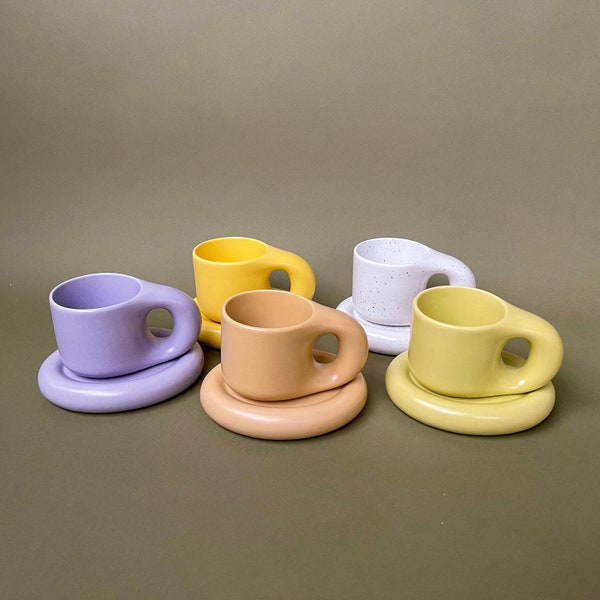 Minimalist Chubby Puffy Handle Modern Coffee Mug With Matching Coaster