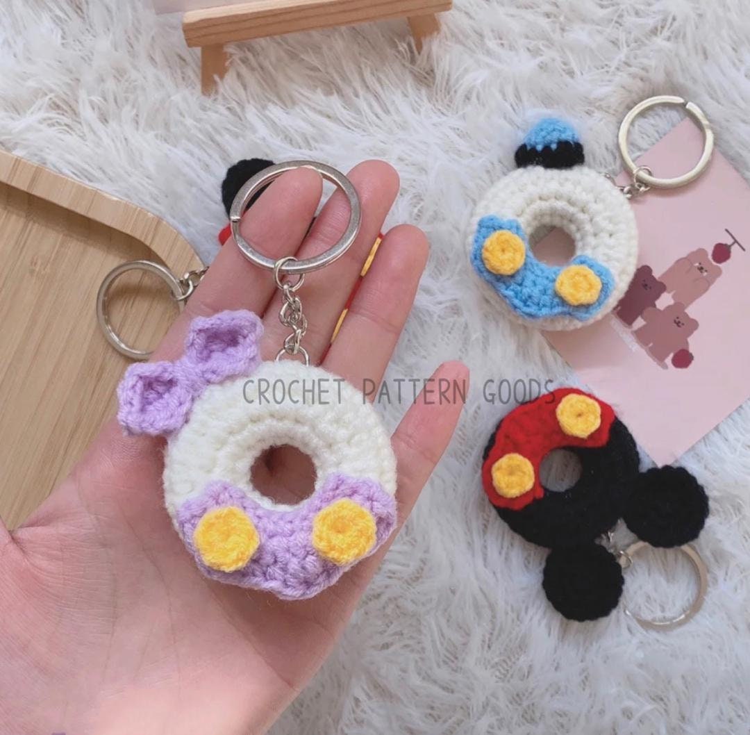 37 Rat Crochet Patterns: Amigurumi Rats, Mice, and Whimsical Rodent Designs 29 XVA Format Only! Mouse & Duck Couple Keychain Toy