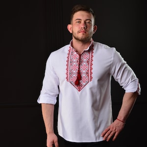 Men&#39;s embroidered shirt