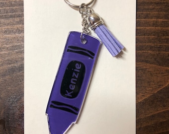 Llavero con nombre de crayón