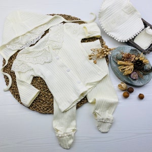 Newborn Girl Coming Home Outfit | Organic Cotton Ribbed Outfit | Baby Gift Box | 5 pcs Baby Girl Clothes | Baby Shower Gift