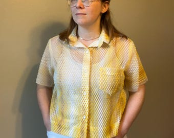 Tweedehands cropped boxy blouse met knoopjes, gemaakt van gerecyclede gordijnen, maat medium, vintage funky stijl uit de jaren 70