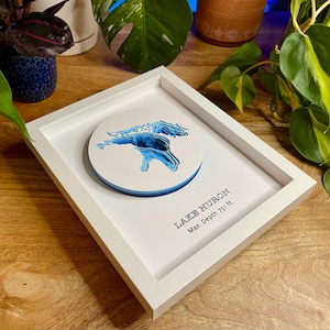 Huronsee | 3D Schichtpapier Bathymetrie | GERAHMT | Personalisierte Seekarte