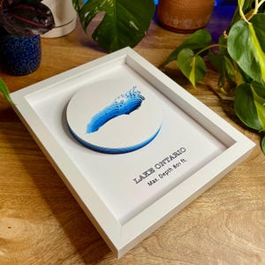 Lago Ontario / Batimetría en papel en capas 3D / ENMARCADO / Mapa personalizado del lago