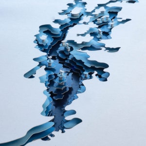 Lago Champlain - Mapa de profundidad de papel en capas 3D - ENMARCADO - 9x20"