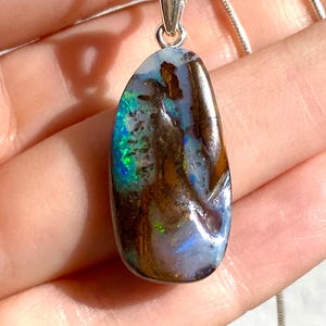 Colgante de plata con ópalo australiano Boulder - Hecho a mano - Plata de ley 925 - Ópalo australiano - Código KX013