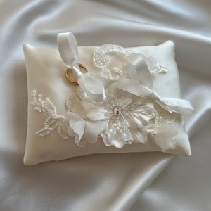 Elegant wedding ring pillow, ring pillow, wedding pillow, wedding ring holder, satin wedding ring holder, tulle wedding ring holder, lace wedding ring holder