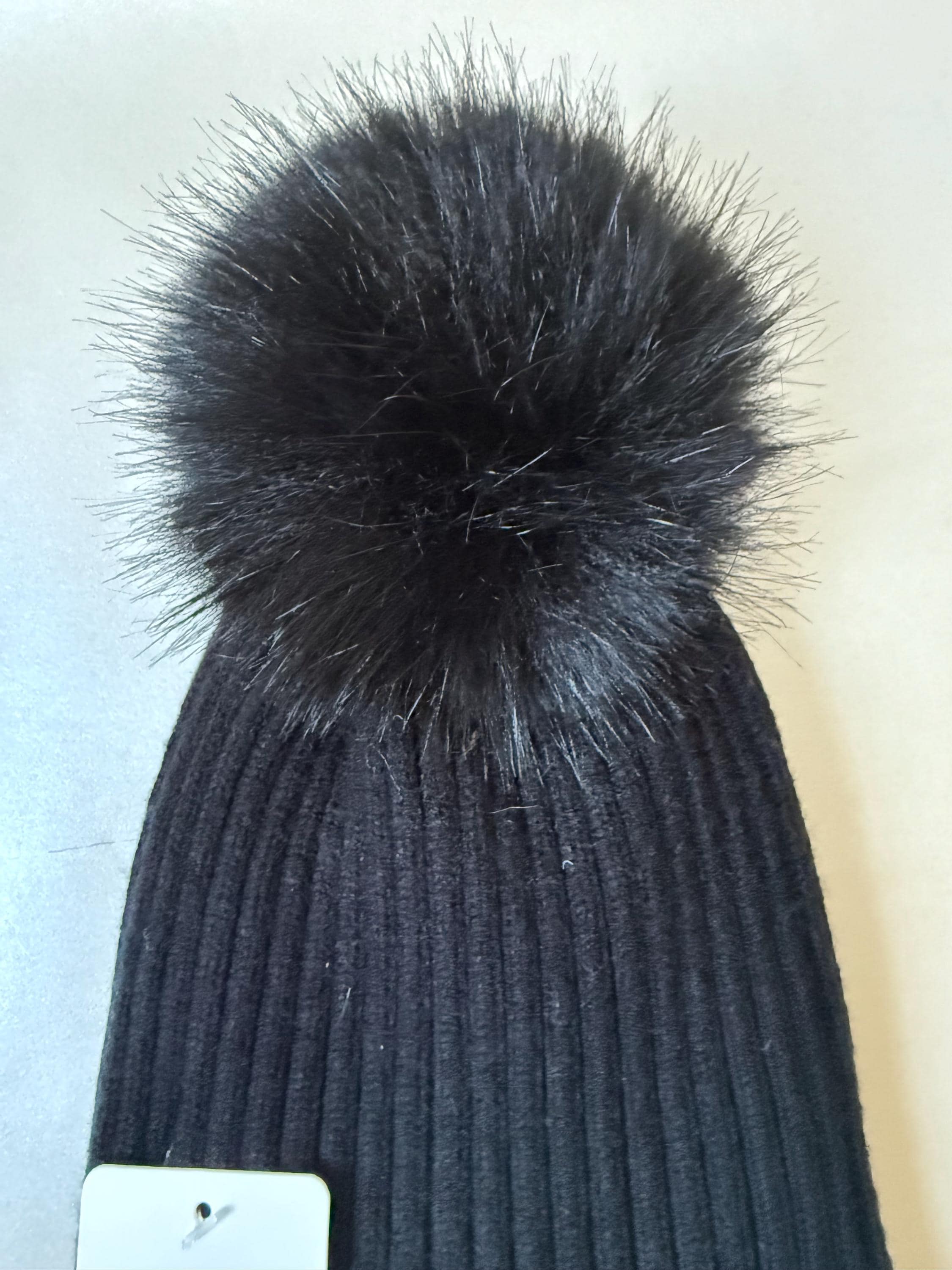 Oversized Fleece-Lined Knit Pom Beanie - Winter Warm Stretchy Unisex Hat Shiraz | Chateau Fleece-Lined Pom Hat main image 4