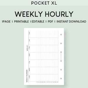 Può includere: Un planner settimanale in bianco e nero con slot orari. Il planner è progettato per un organizer tascabile e ha un'intestazione "WEEKLY PLANNER" in alto. Il planner ha una colonna per ogni giorno della settimana, con i giorni etichettati come "SUN", "MON", "TUE", "WED", "THU", "FRI", e "SAT". Il planner ha anche un'intestazione "WEEK OF" in alto, con uno spazio per scrivere il numero della settimana.