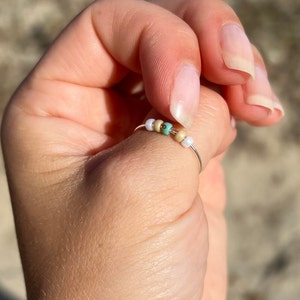 Anti Angst Ring Anti Stress Ring Anxiety Ring Perlenring Zart Dezent Bunt Verstellbar Fidget ring Bild 6