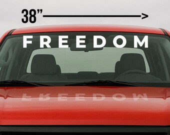 Calcomanía de vinilo de Charlie Kirk de 5" a 38" - Un auténtico héroe estadounidense - En memoria de - Calcomanía para la ceja del parabrisas del coche - Charlie Kirk inspirador