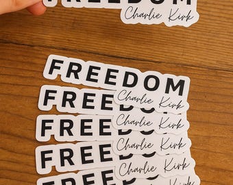 Charlie Kirk - Pegatina de la Libertad - Edición Patriótica con la Bandera Estadounidense