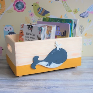 Caixa de livro S com motivo baleia cor mostarda em madeira, personalizada, caixa de brinquedos, decoração de quarto infantil, arrumação, decoração de quarto infantil.