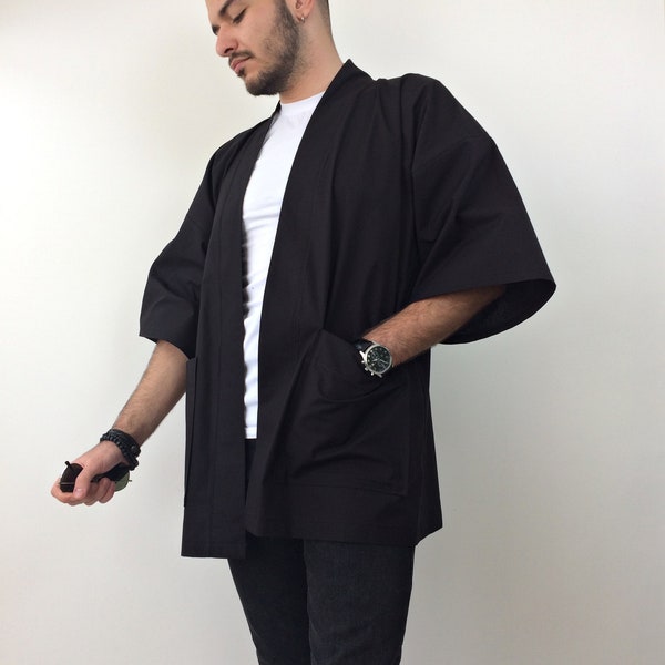 Cardigan kimono japonais pour homme, veste haori noire en lin et coton, haut yukata ample streetwear pour homme, vêtement japonais unisexe, cadeau petit ami