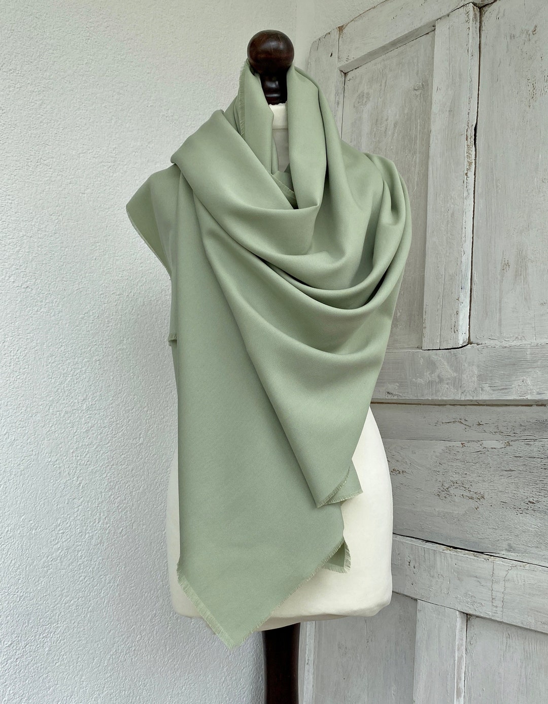 pale green shawl