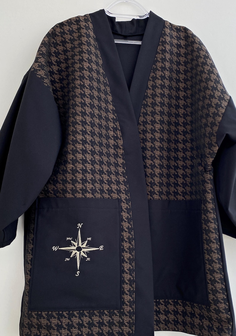 日本の羽織ジャケット、ストリートスタイルのメンズトラベル着物、コンパス刺繍の野良着コート 画像 2