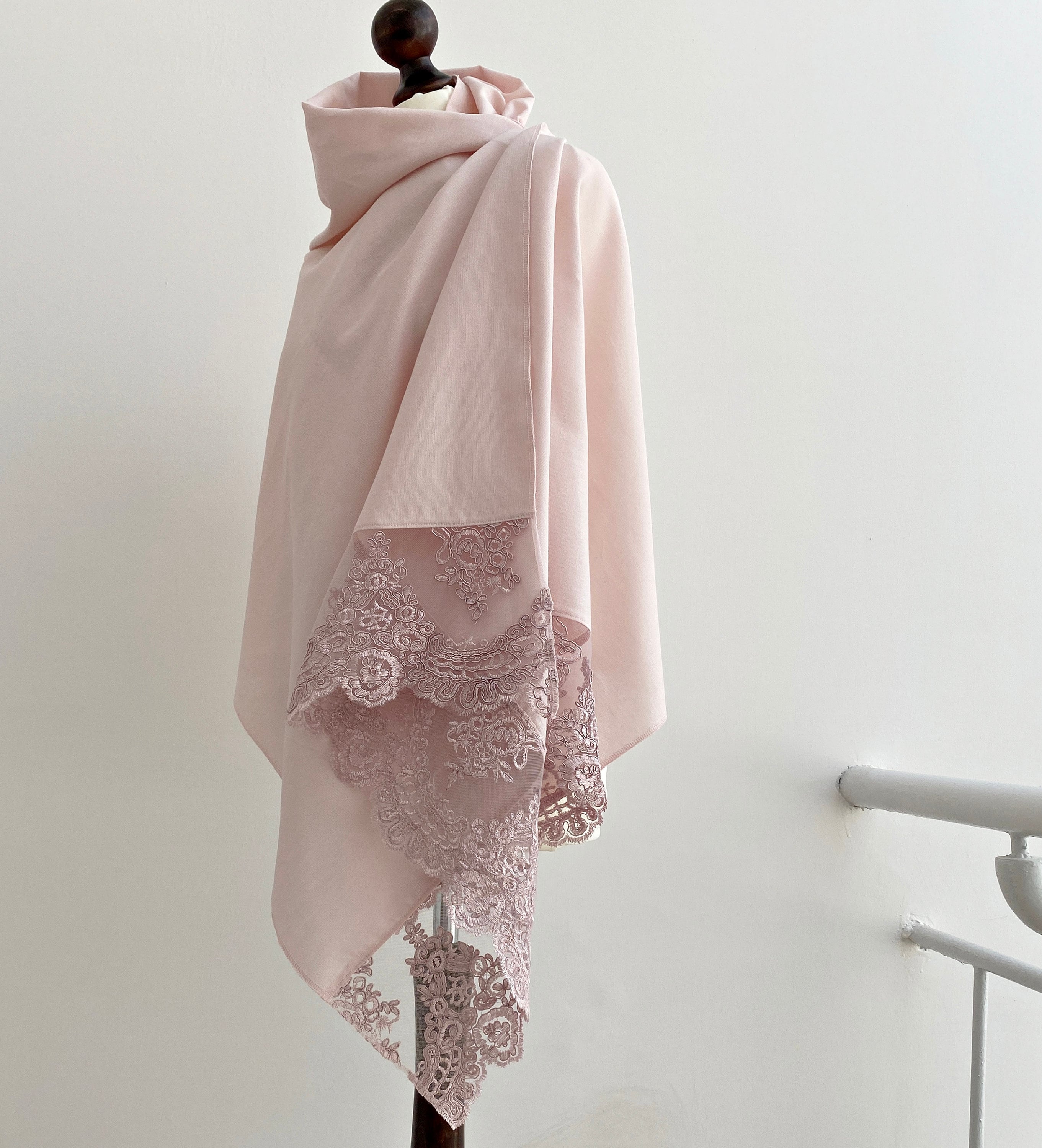 ★HILLDA★ Bohemian Paisley Scarf Pink 24FWSF2 Pink Paisley Pashmina Scarf | Festival Rave Shawl Bohemian