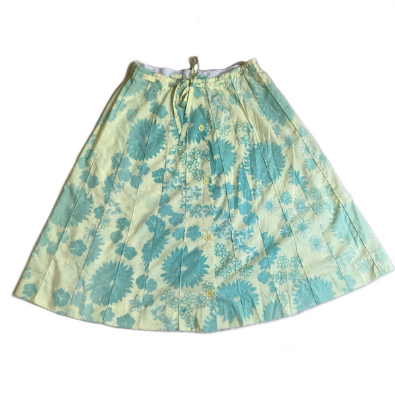 70s Vintage Pale Green and Blue Floral Skirt - image 3