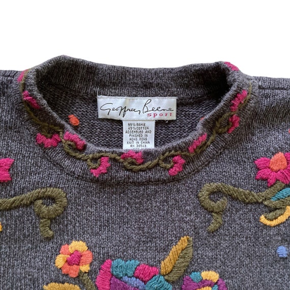 90s Vintage Gray Floral Embroidered Sweater Made … - image 4