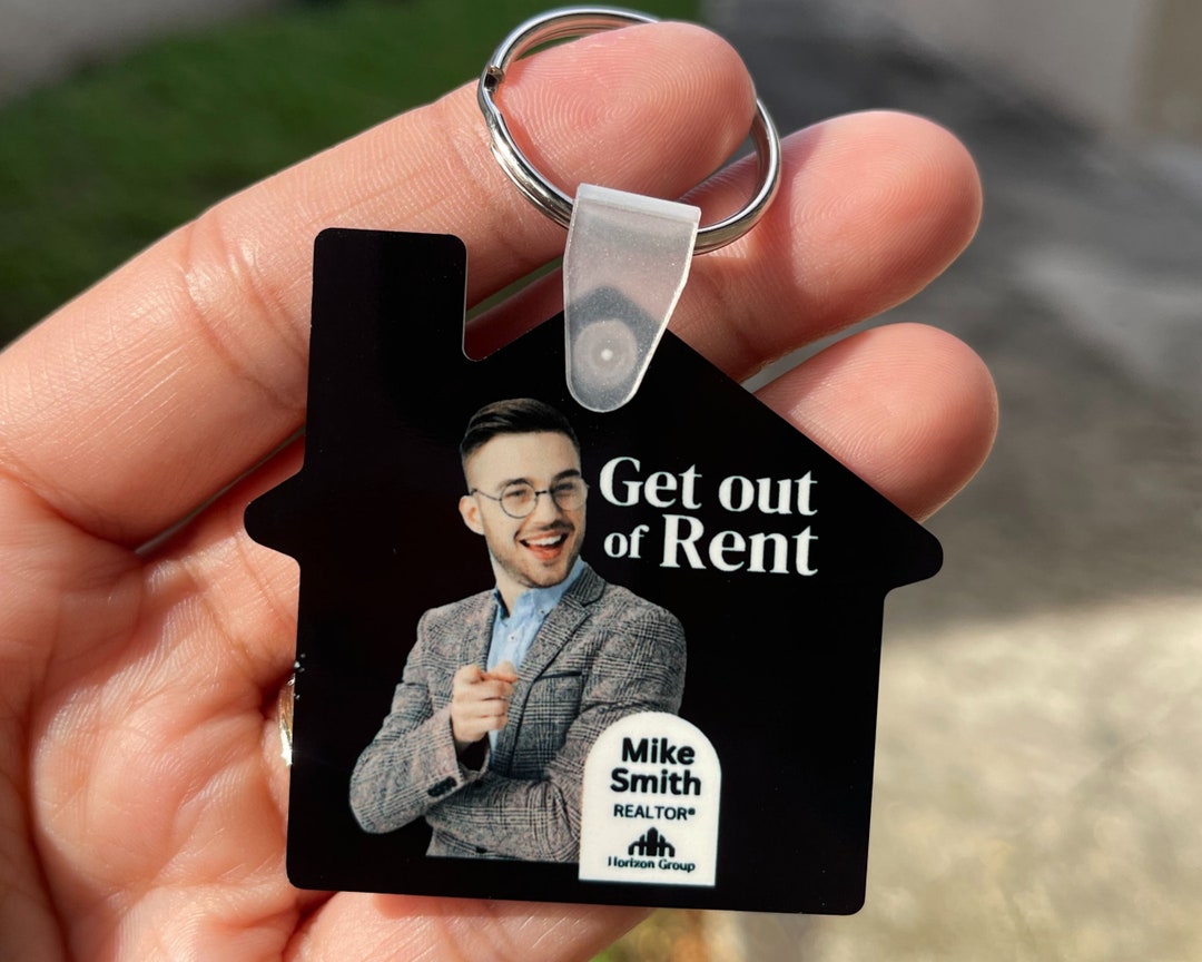 Plastic House Shaped Keychain | QR Code Keychain | Realtor Closing Gift ...