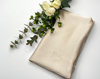 100% Pure Mulberry Silk Pillowcase, Champagne, 22mm Long Fibre 6A Grade With Zipper Closure